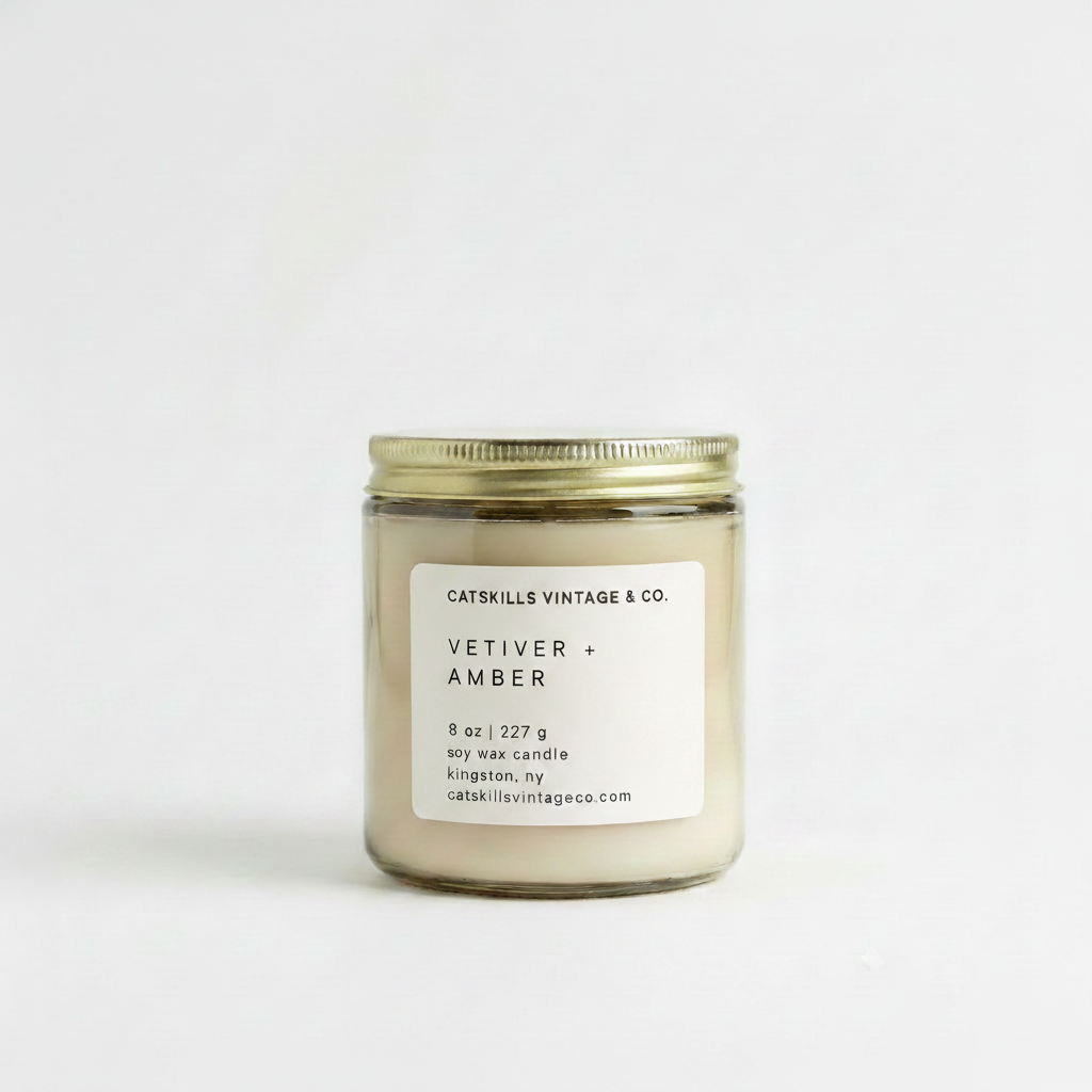 8 oz. Oatmeal Glass Candle - Vetiver + Amber hero shot